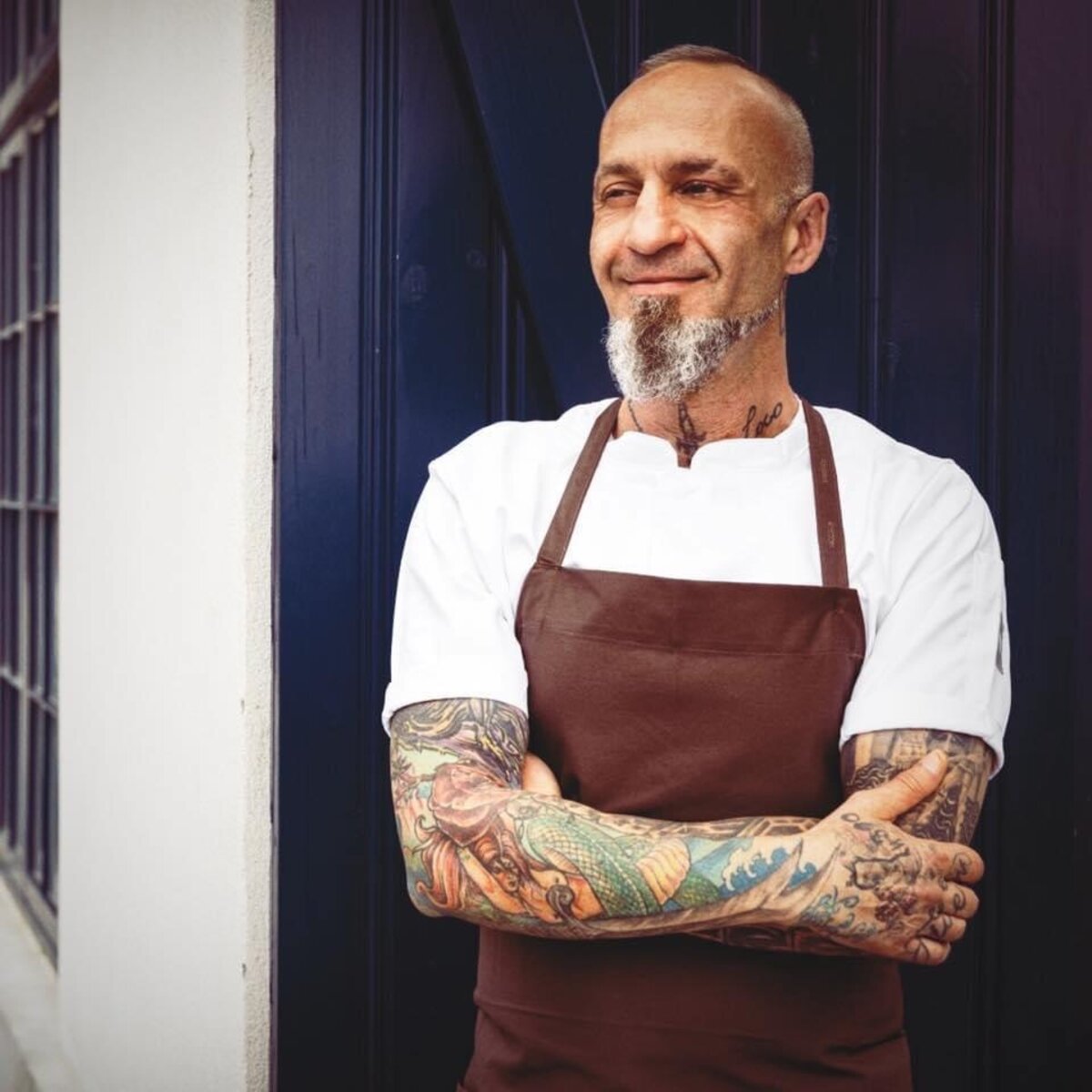 Hassan Chour foran sin første restaurant med eget koncept